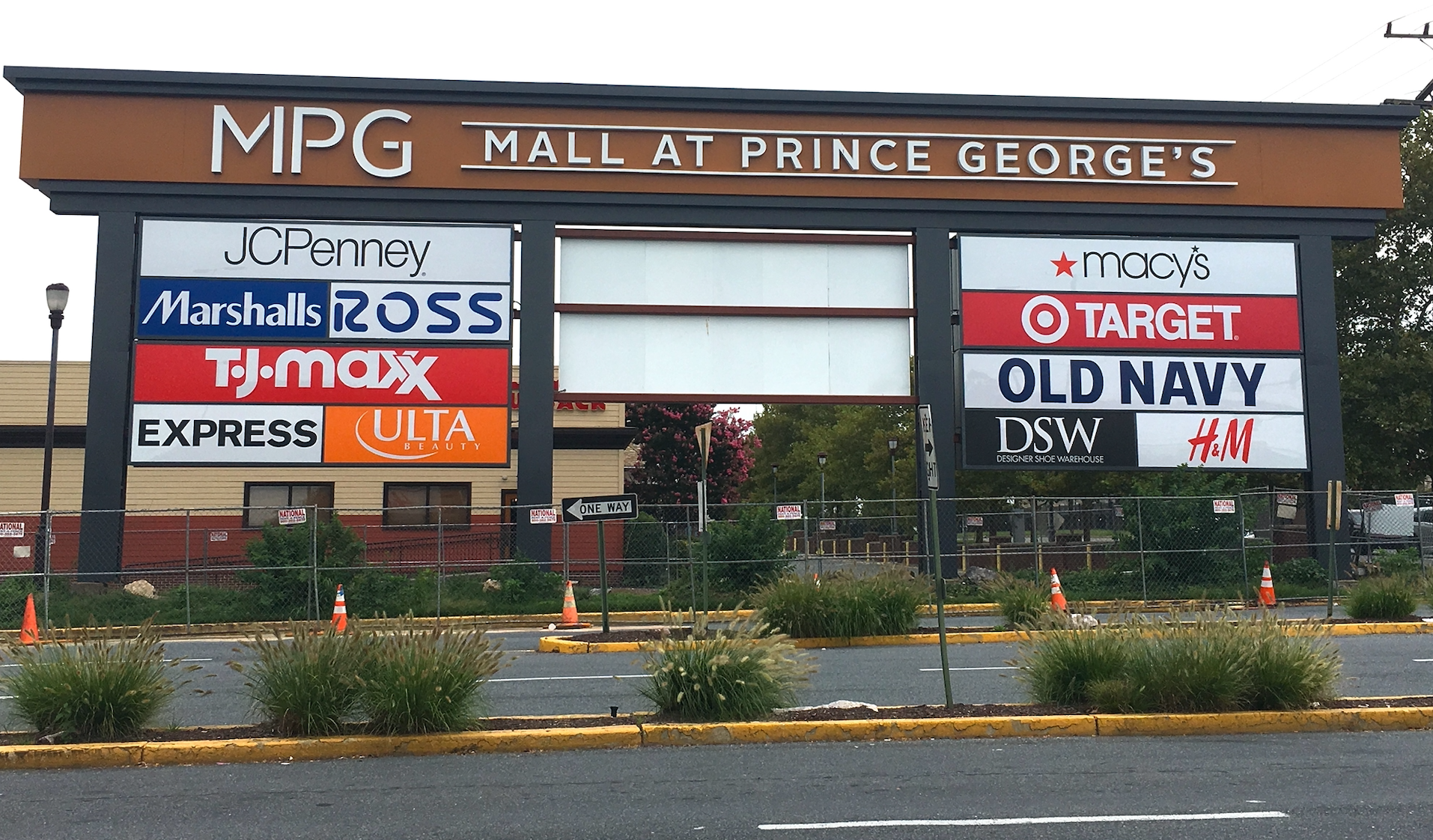 pg plaza shoe stores