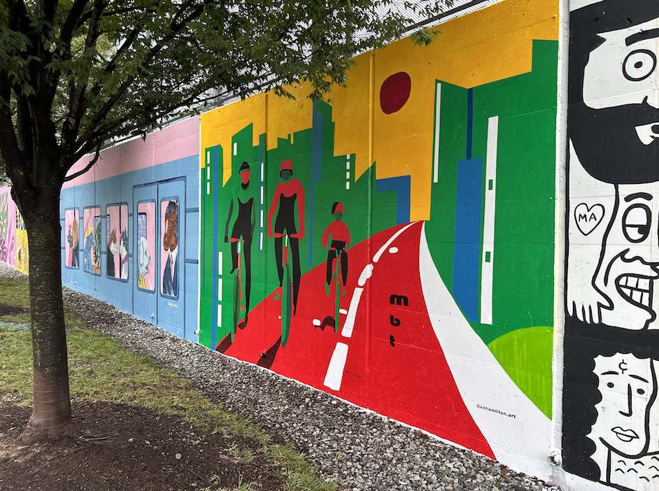 海茨维尔艺术家在华盛顿自行车道上绘制新壁画